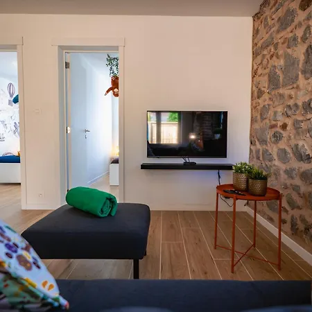 Loxodonta - 4 Pers Proche De Pairi Daiza *