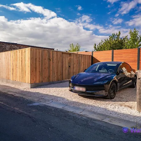 Loxodonta - 4 Pers Proche De Pairi Daiza Brugelette